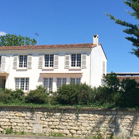 La Maison Blanche Hotel Saint-Jean-dʼAngély Eksteriør billede