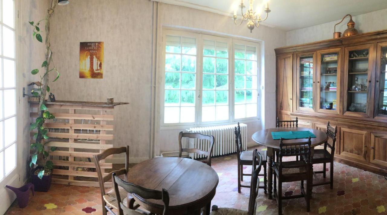 La Maison Blanche Hotel Saint-Jean-dʼAngély Eksteriør billede